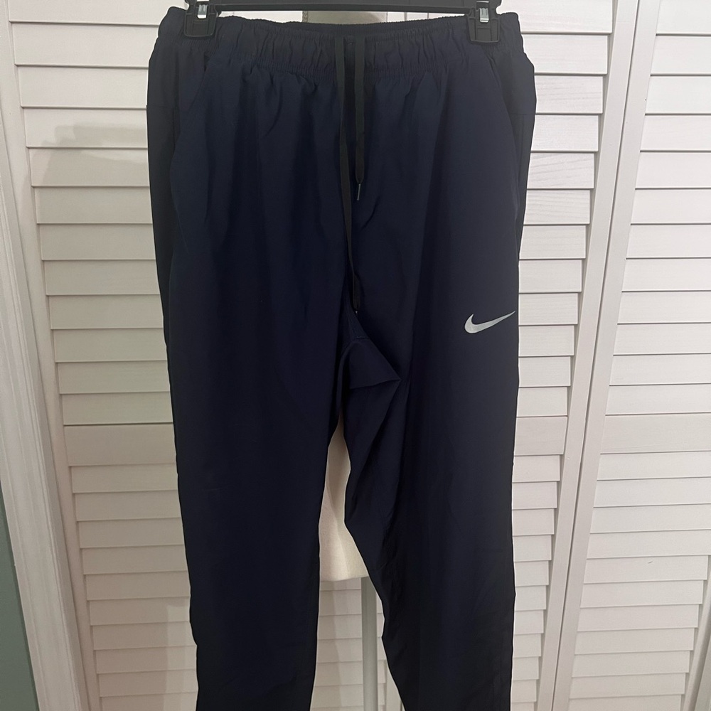 Nike Men’s Navy Blue Athletic joggers